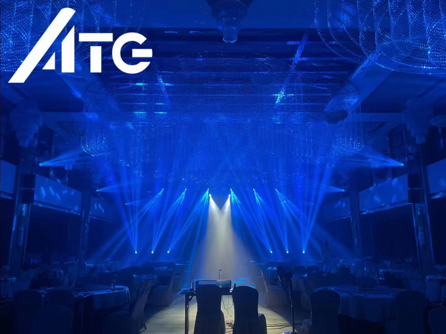 Concert Stage Lights Warm Light Emitting Color RGB/RGBW 7500K Color Temperature
