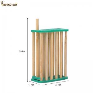 China Wholesale Beekeeping Tool Queen rearing Short Baboo Queen Bee Cage for Bee Farm wholesale