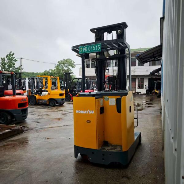 Used Ready-to-Work Komatsu Electric Reach Stacker- 6.5M Lifting Height 1.5 Ton Capacity for Smooth Logistics Center Operations