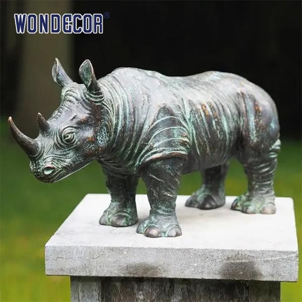Metal Casting Bronze Rhinoceros Sculpture Large Outdoor Garden Decoration