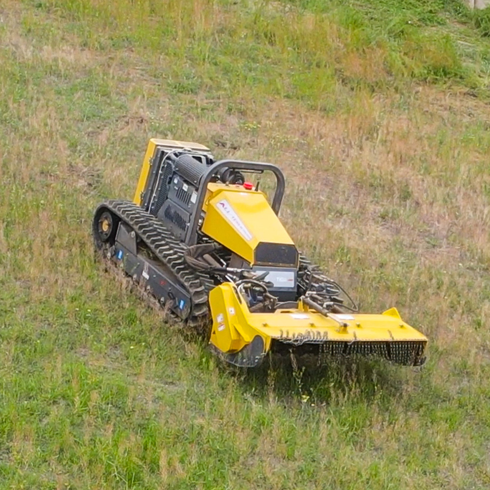 ISO All Terrain Electric Remote Control Lawn Mower Yanmar Engine Hydraulic Platform