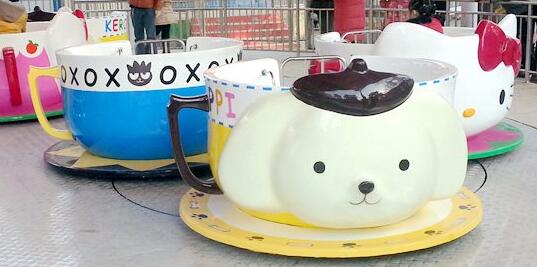 9 Cups Spinning Teacups Ride With Hello Kitty Adjustable Speed