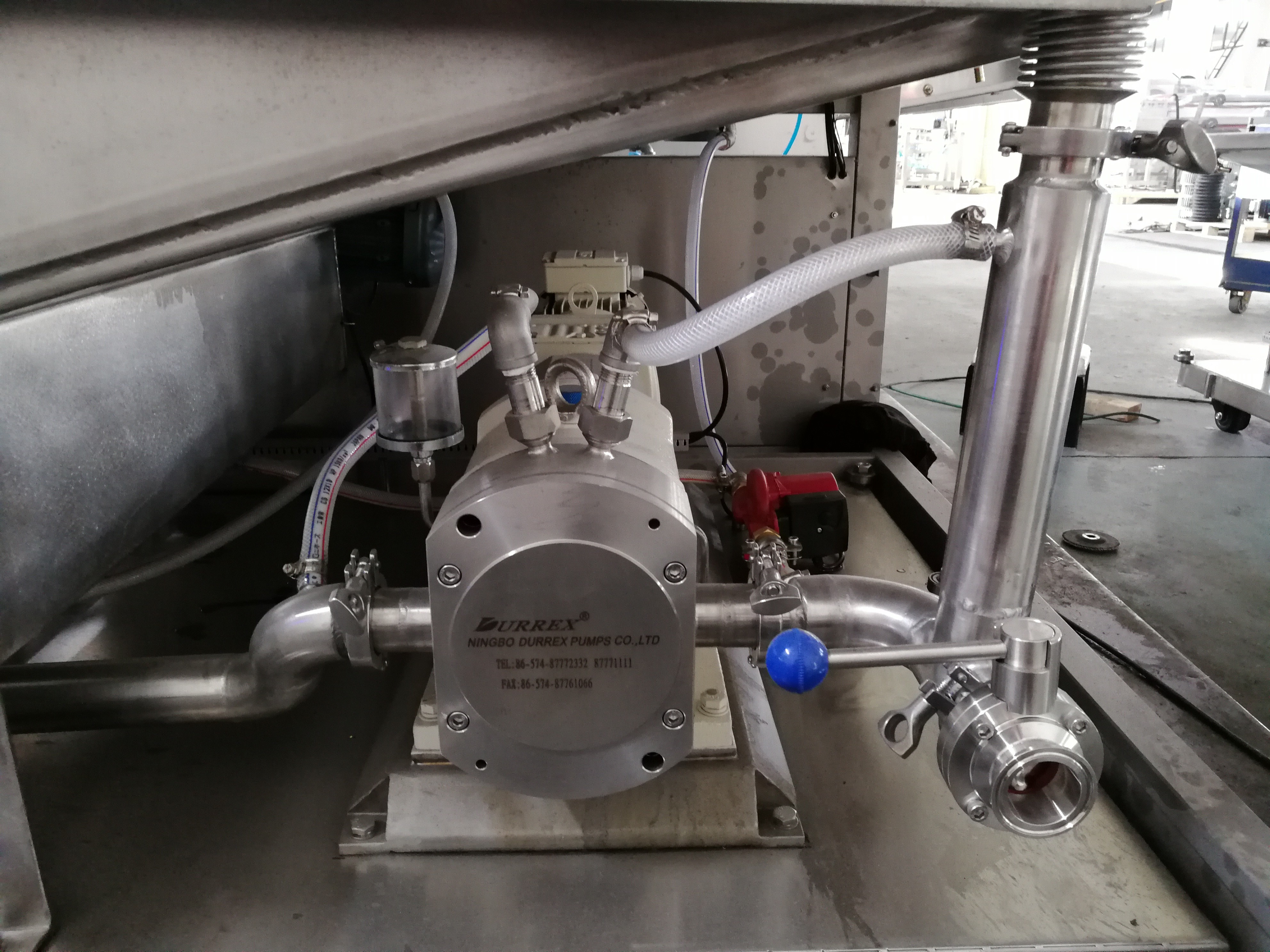 Food Grade 304SS Chocolate Enrobers With Level Sensors And Cooling Tunnel
