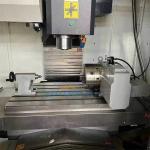 Chain Chip Conveyor VMC Machining Center VMC1270 with 3 Axes and 700mm Y Axis