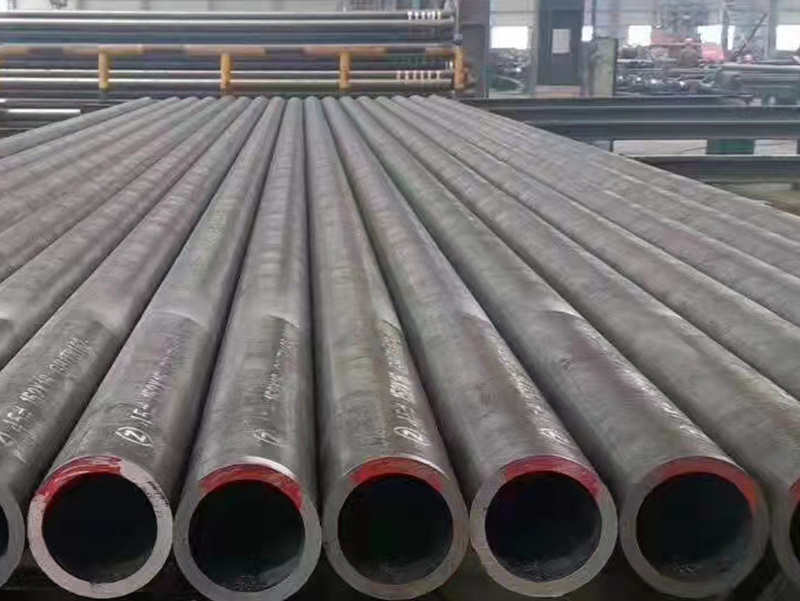 Precision and High-Quality 36, St52, St35, St42, St45, X42, X52, X60, X65, X70 Seamless Carbon Steel Pipes