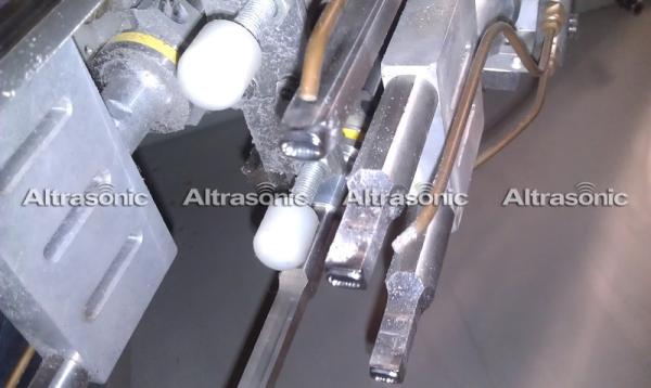 Quality 1000W Robotic Ultrasonic Riveting Welding Machine for Automotive Sound Deadening Cotton for sale