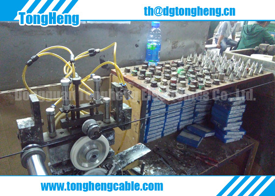 Tinned Copper Wire Conductors 3 Cores Customized TPU Cable Green Red Black