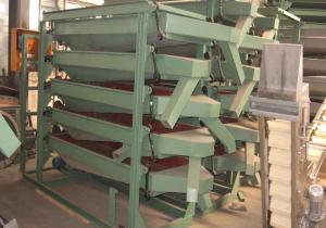 China Peanut Cashew Kernel Grading Machine 3/4/5 Layers Available Compact Structure wholesale