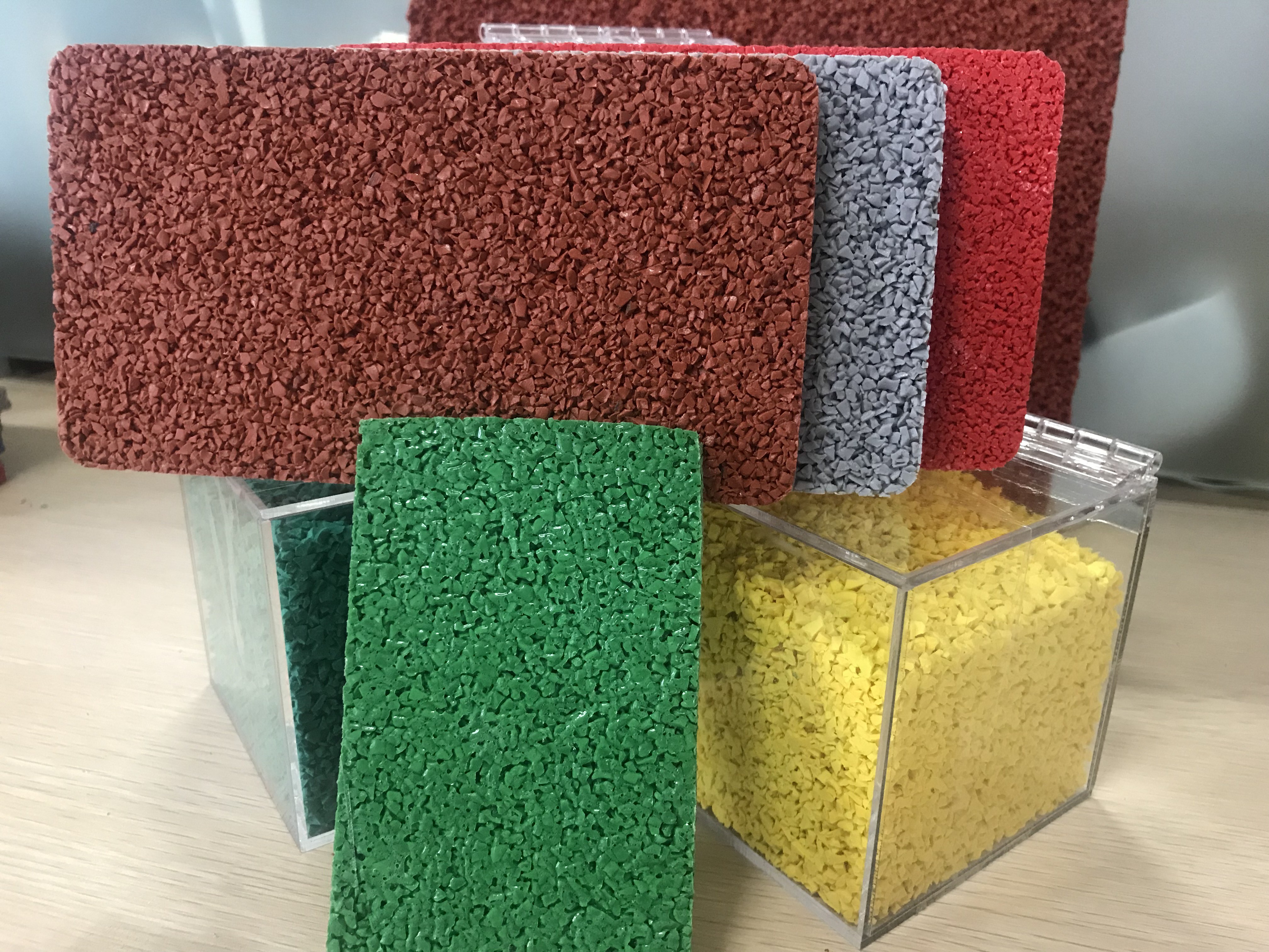 Anti Fading Biodegradable 1mm 3mm EPDM Rubber Particles