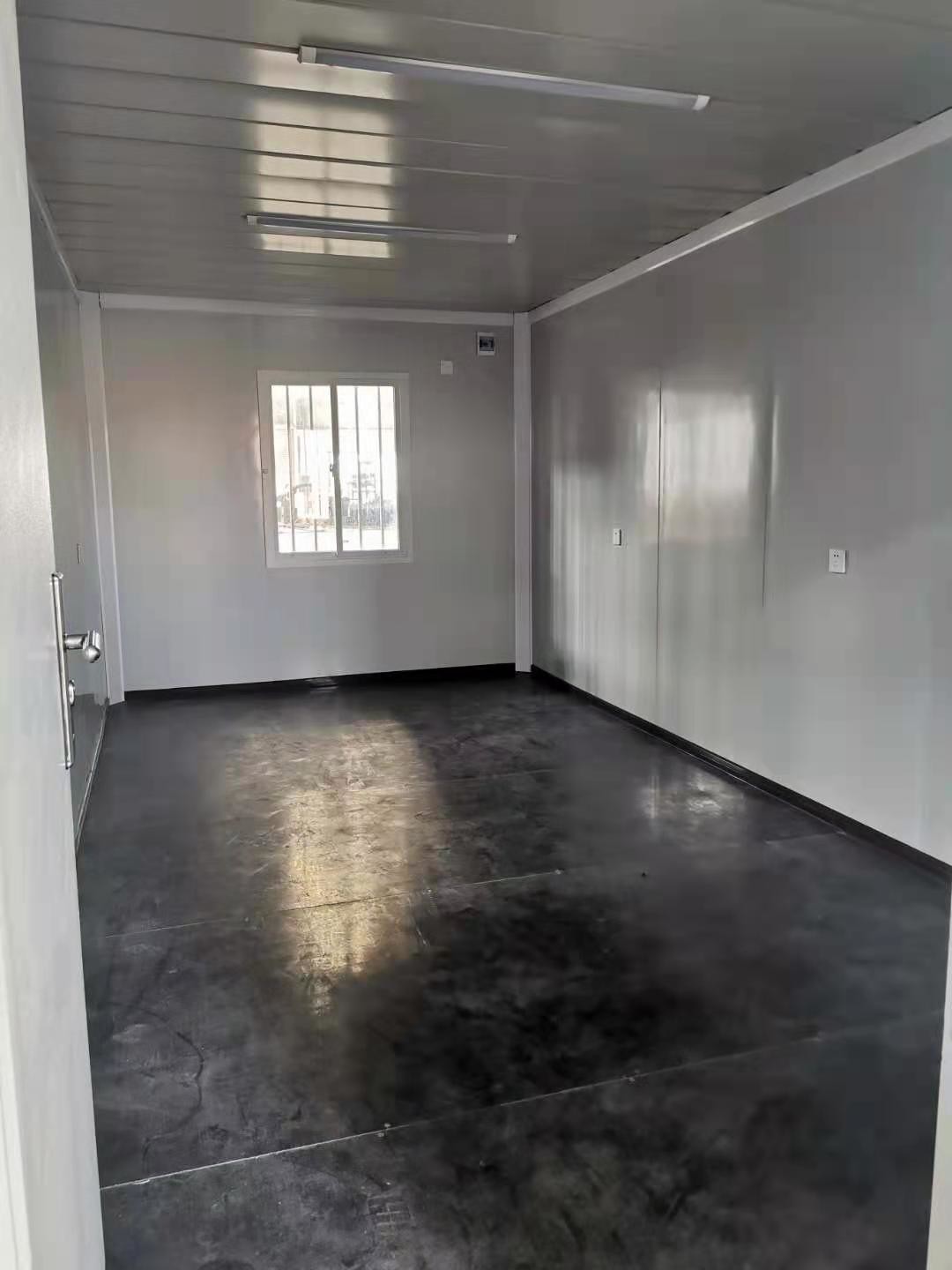 Detachable Prefabricated Shipping Container Houses Anti Seismic Mobile Prefab Homes