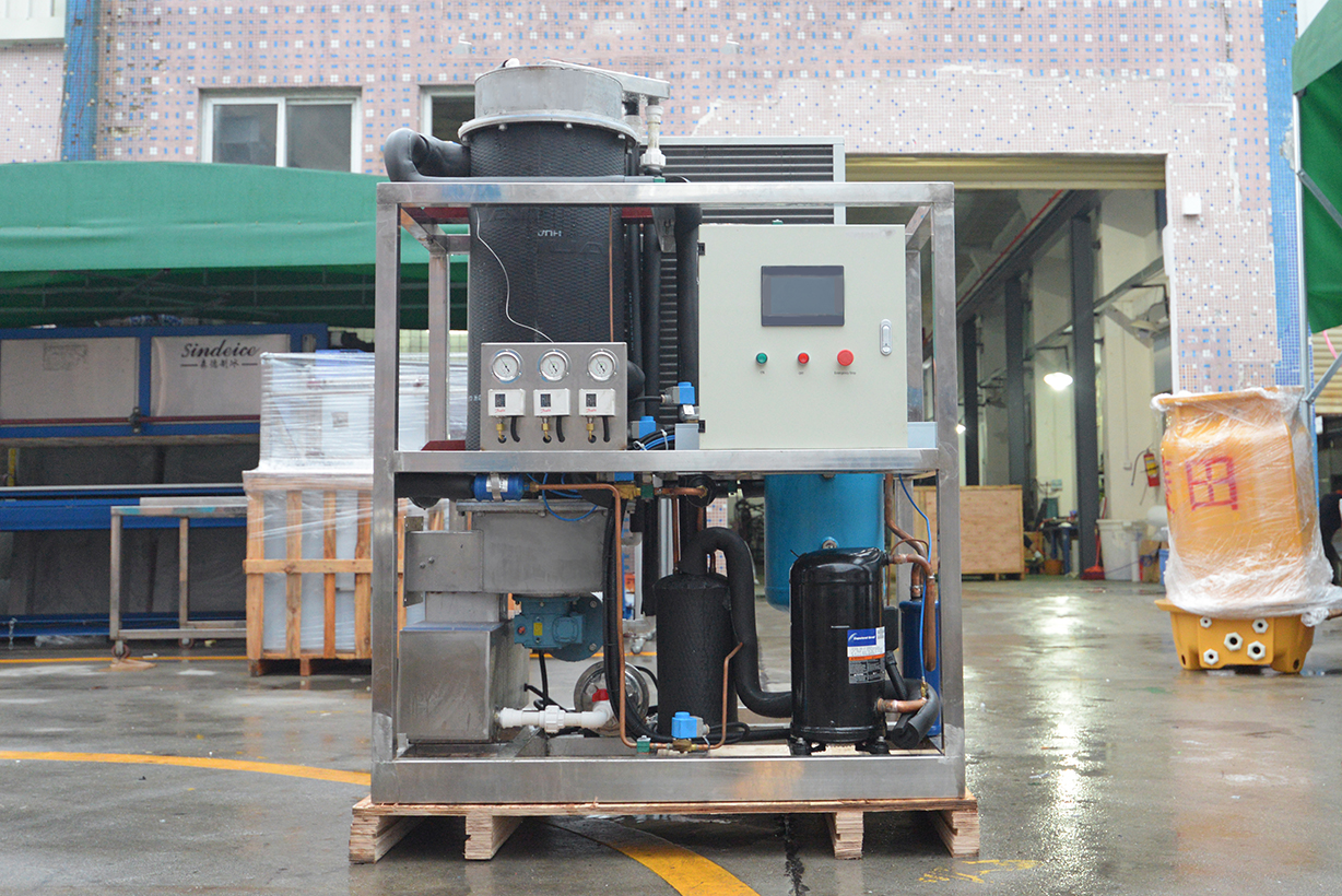 1320x1000x1660 mm Industrial Tube Ice Machine 1ton 1000kg for Business Compressor Power 4.5 kw