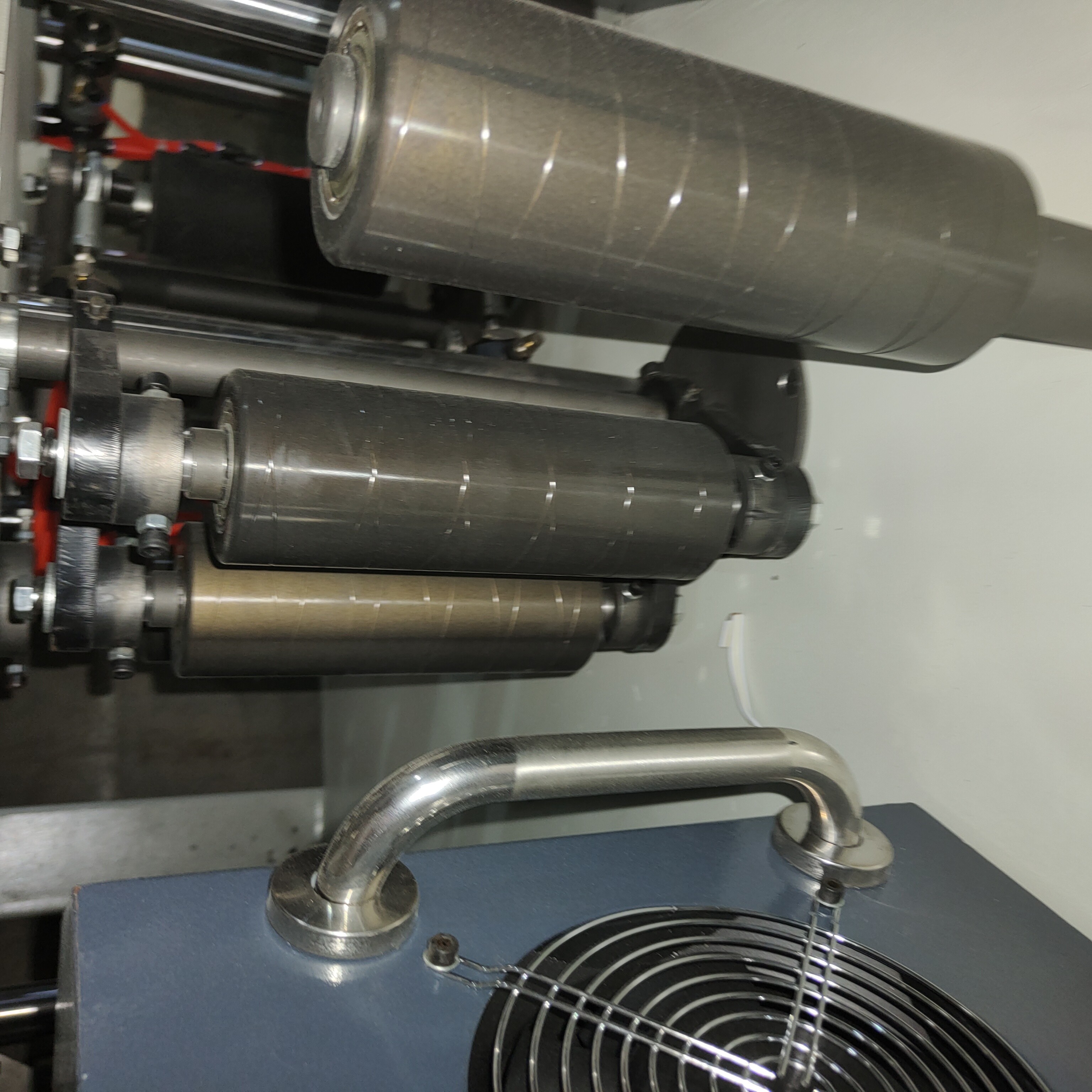 High Speed Flexo Printing Machine for Maximum Efficiency，Printing Color is whitle,Tape, Kraft paper, ink