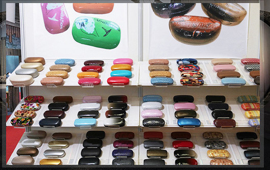 2024 hot eyeglasses lens clenaing cloth with micrfofiber material and poly bag and customize logo