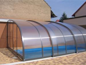 China 4mm Aluminum Polycarbonate Swimming Pool Cover Telescopic Sunroom Enclosure Bronze wholesale