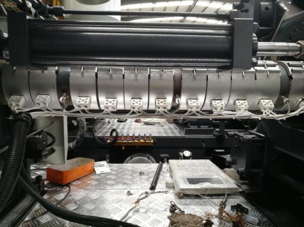 Quality Low Noise Automatic Injection Moulding Machine For Medical Disposable Syringe Mold for sale