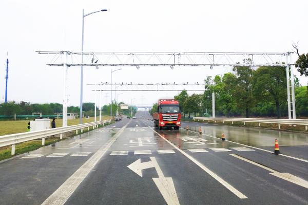 Quality Non Stop Bridge Weigh In Motion Truck Scales 40T Video Monitoring for sale