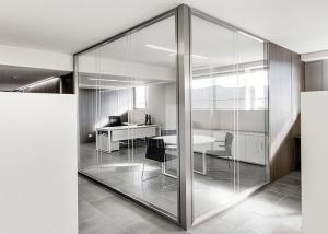 China lastest style Frameless partition soundproof wall customized size glazed wall partition Aluminum frame wholesale