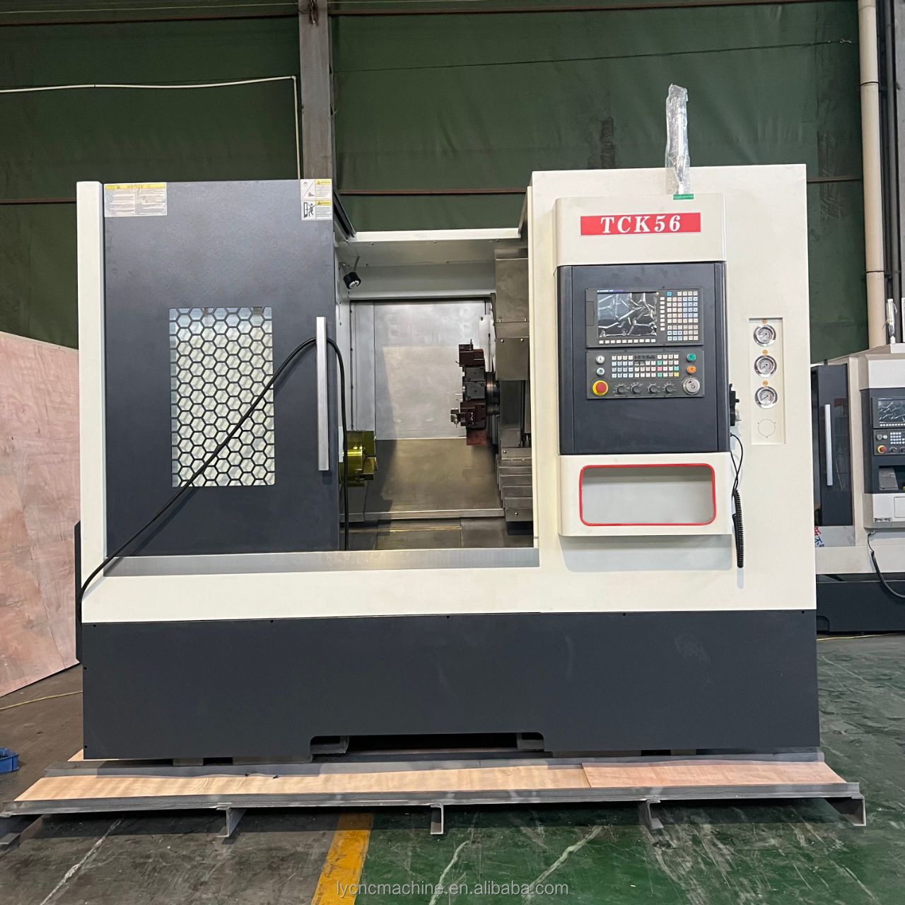 High Precision Tck56 Slant Bed Cnc Lathe Machine Aluminum Steel Brass Parts