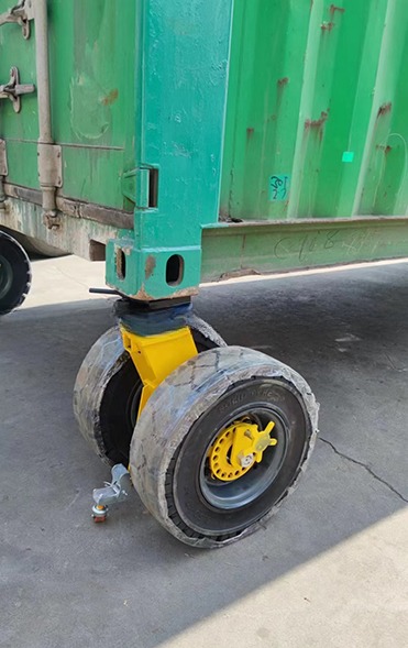 Sturdy and Durable Heavy Duty Molded Rubber Tire Casters for Moving Shipping Container H x L 550 X 500MM