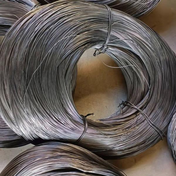 Customized Galvanized Wire 2.5mm for Building Construction Areas Galvanized Iron Wire