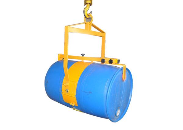 Quality LM800A Manual Drum Rotating Tongs Vertical Drum Lifter Dispenser Below Hook Drum Lifter Load Capacity 360kg for sale