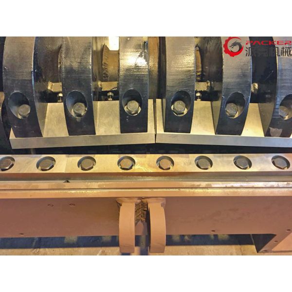 300kg-2000kg Plastic Crusher Machine 2 Stable Blades Energy Saving Non Woven Bag