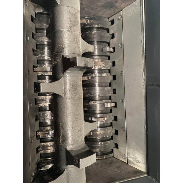 AC Motor Double Tooth Roller Crusher 30 - 45 m3/H Capacity Raw Material Processing