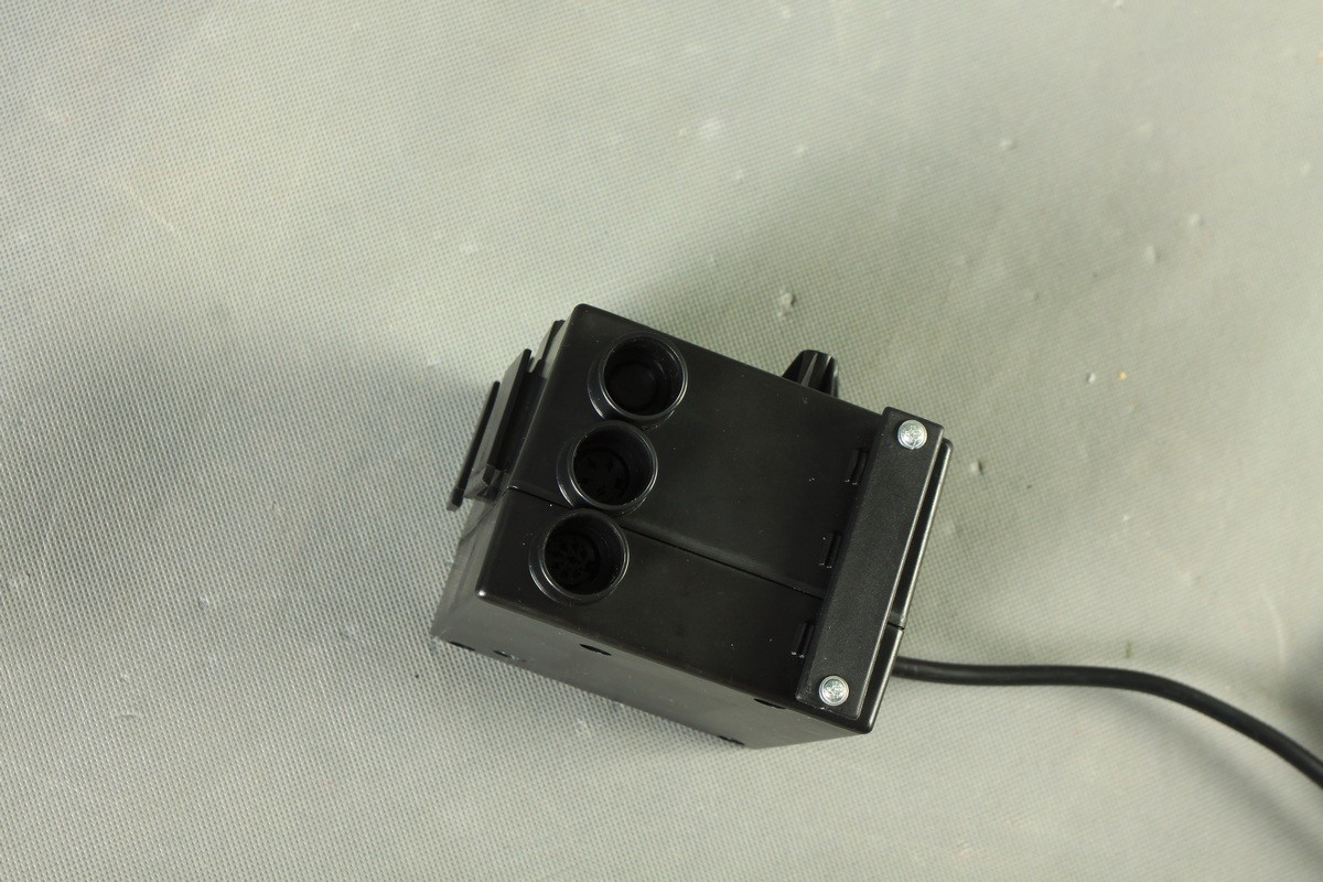 Linear actuator controller system, 12volt /24volt wired/wireless controller system