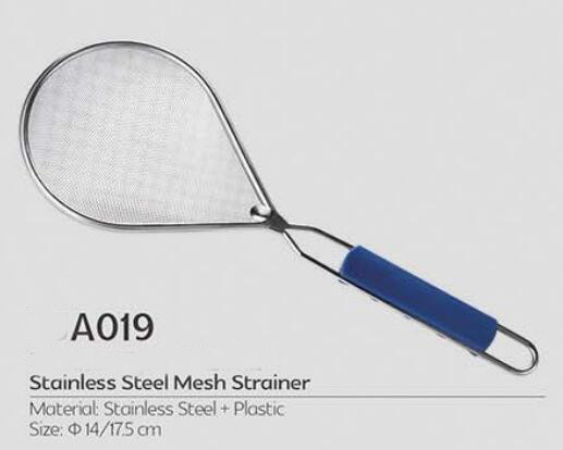 New design kitchen helper stainless steel mesh strianer with wooden handle