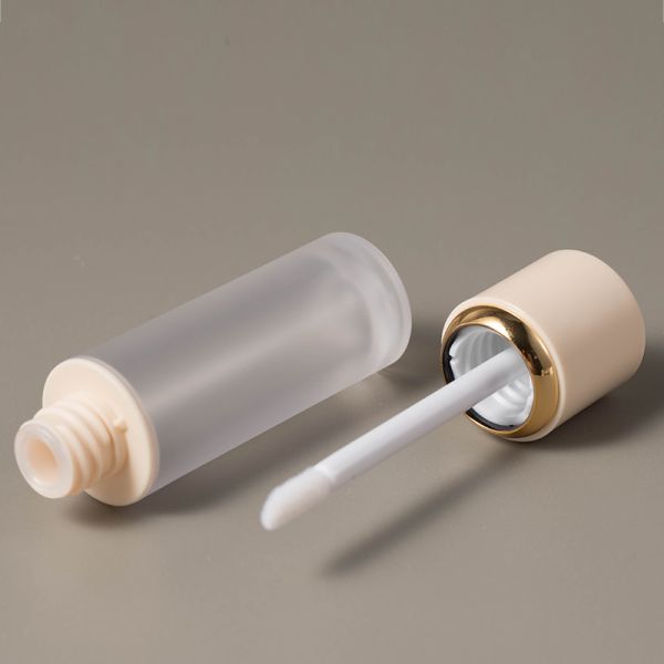 Luxury 4ml empty Lip Gloss Tube Cream-coloured Frosted Colored Empty Container