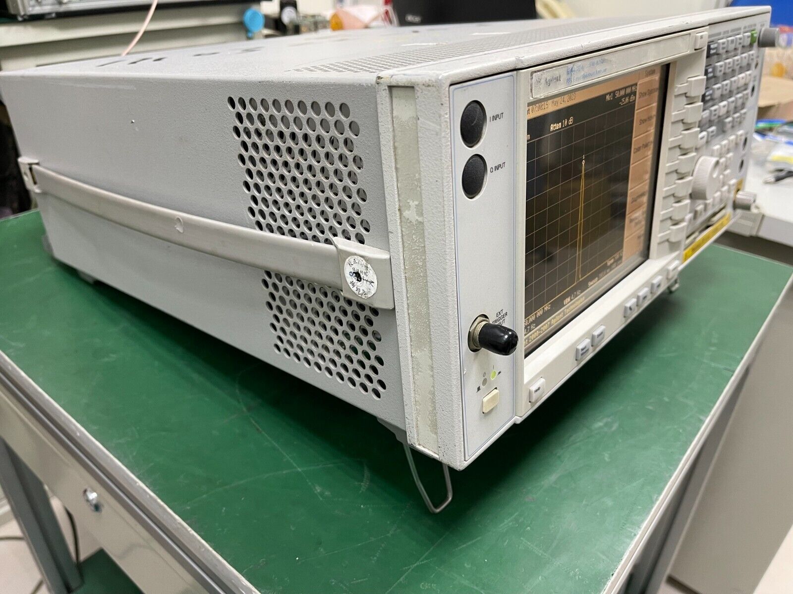 Agilent E4446A 44 GHz Wideband Spectrum Analyzer / Spectrum Analyser