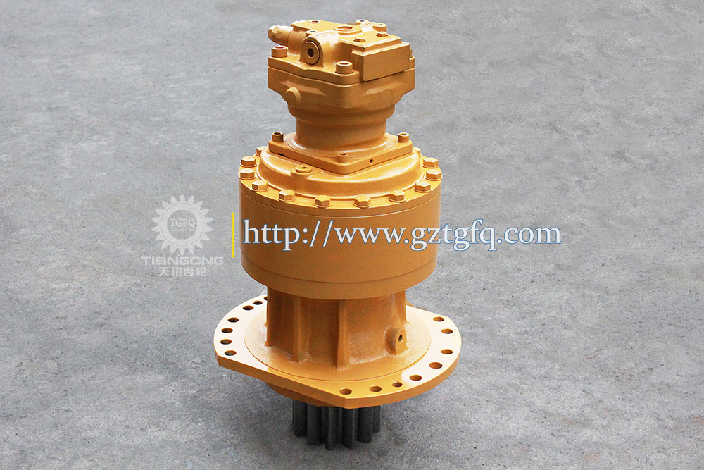 E374D Excavator Swing Device M2X210 374F Hydraulic Swing Device