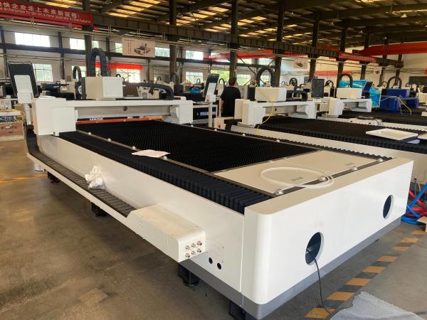 Quality 3015 Cnc Fiber Laser Cutting Machine With Single Platform For Metal for sale