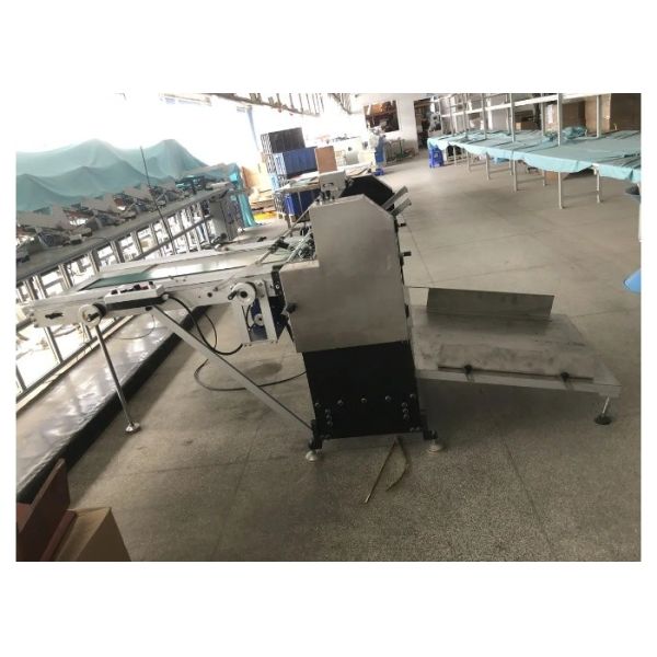 High Speed Automatic Calendar Hanger Making Machine with Metal Clip Binding and Adjustable Length for Wall Calendar Manufacturing
