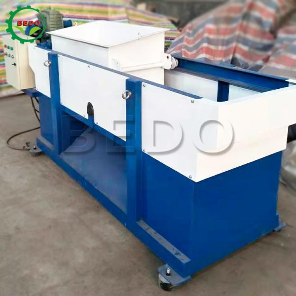 Quality 300kg/H Automatic Wood Shavings Machine Alloy Steel Blade for sale