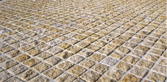 Yellow Natural Paving Stones Cube Custom Surface Finishing 104hsd Hardness