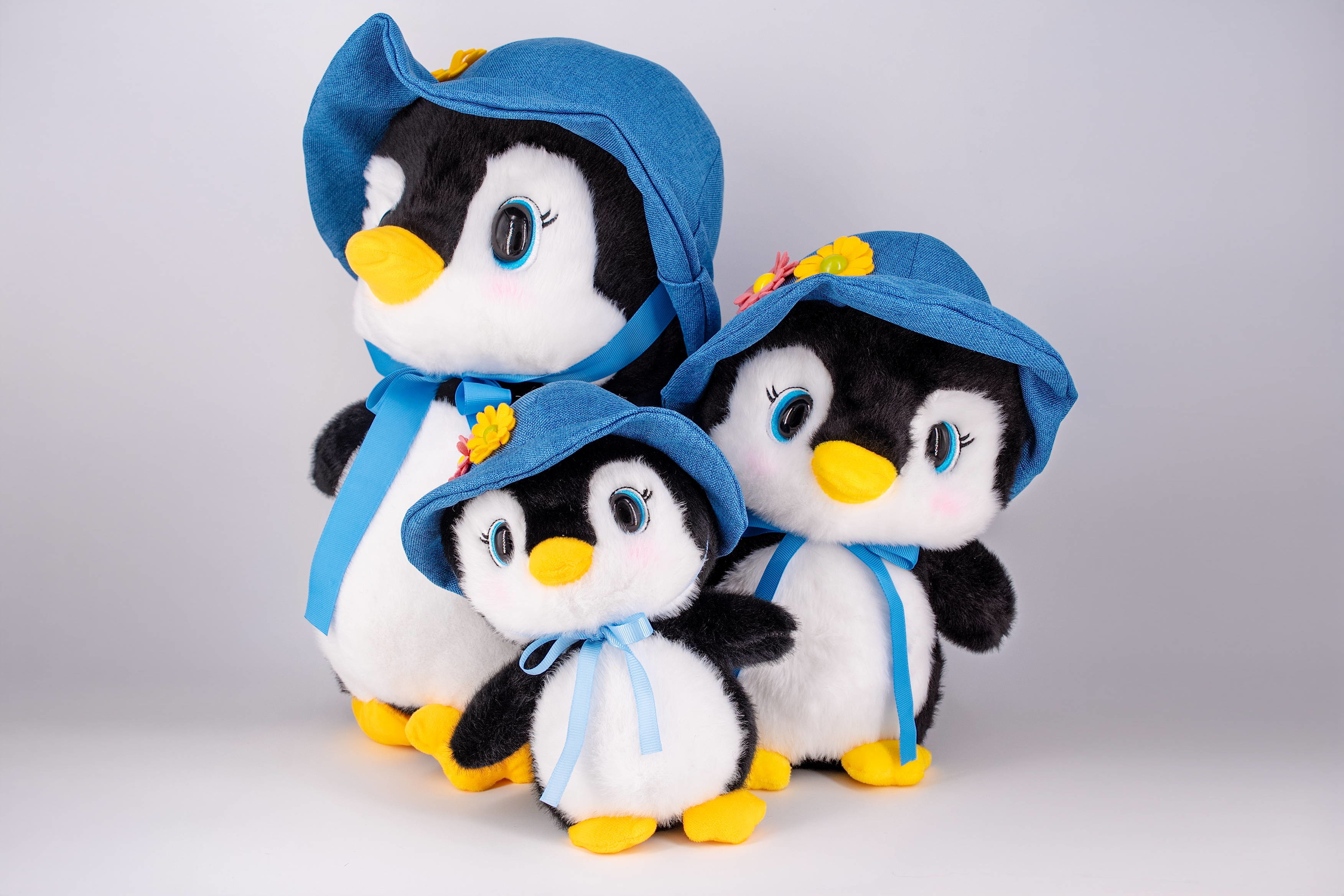 Custom Multi Size soft penguin stuffed animal Companion Toys Skin Friendly