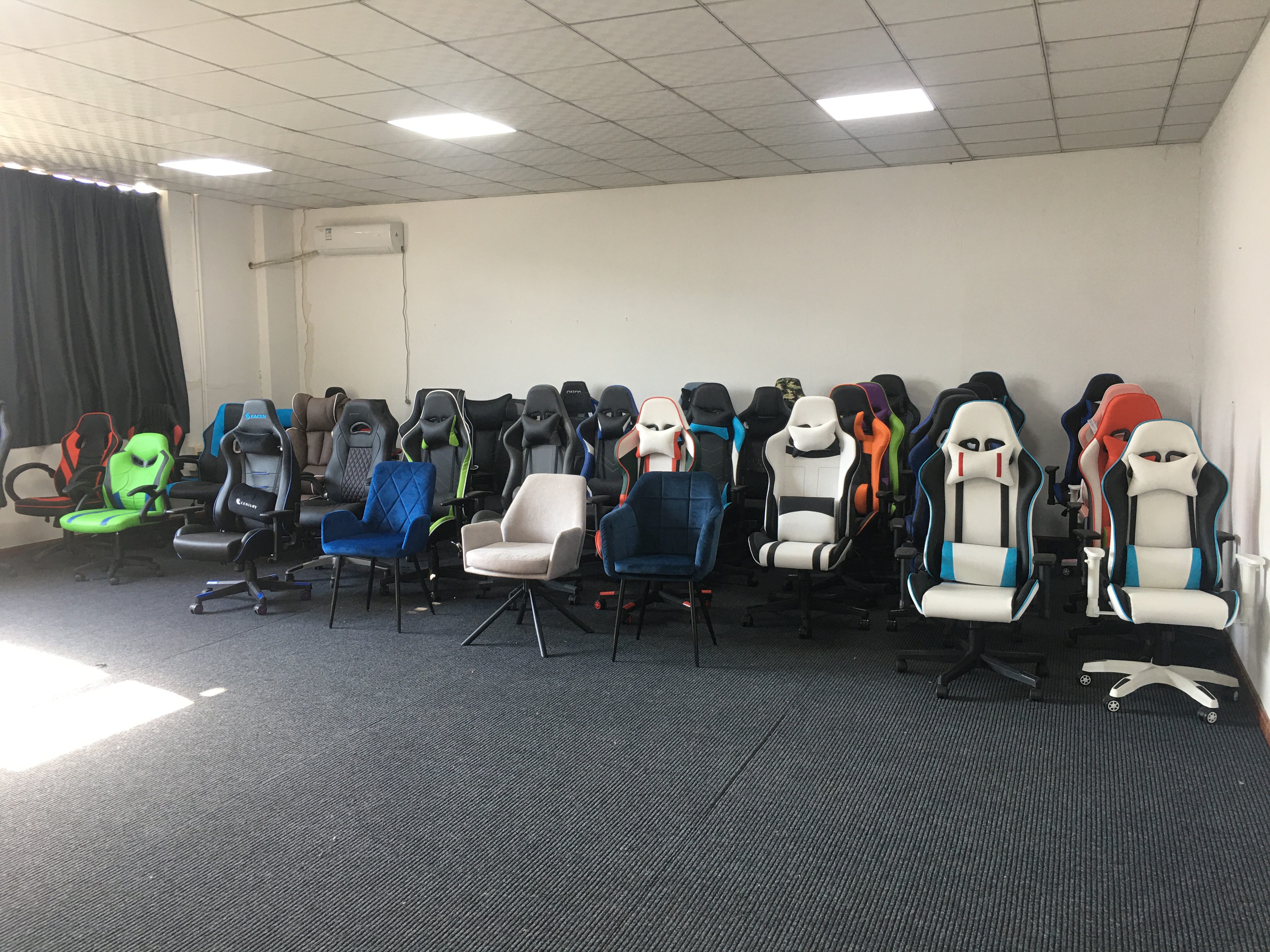 2023 Unique Colourful Game Chair with Two Handle Mech and Backrest Adjustable 90 -180°