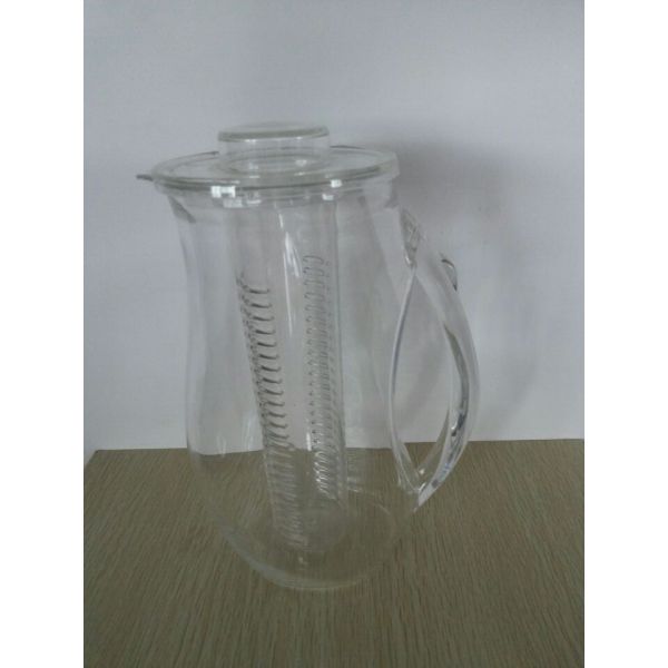 Fruit Infusion Bottles and Pitchers