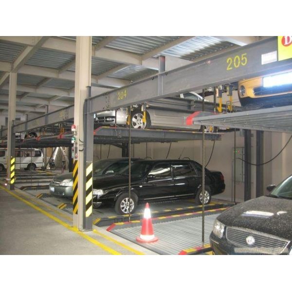 Vertical lifting and horizontal shifting steel structure smart car parking system