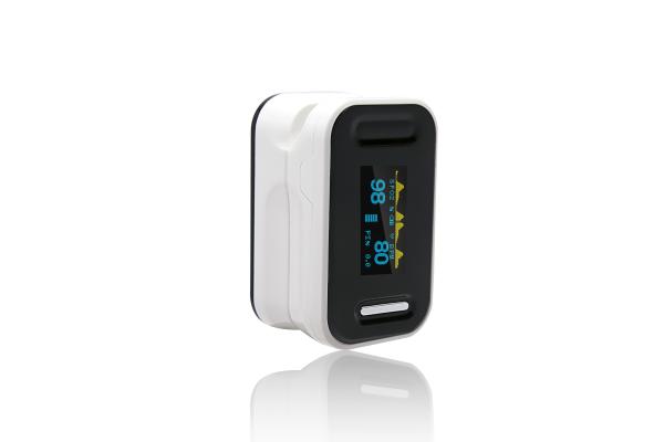Quality Lcd CE Pediatric Fingertip Pulse Oximeter With 2pcs Batteries for sale