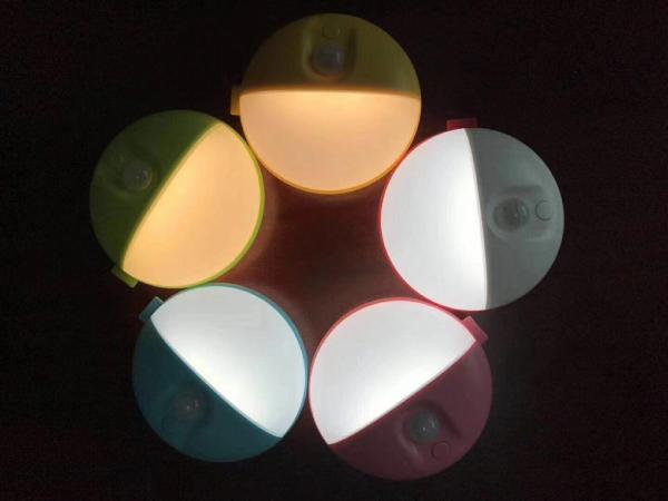 Quality 1800mAh Led Portable Motion Sensor Light 6 Hours Working Hours 5 Years Warranty for sale