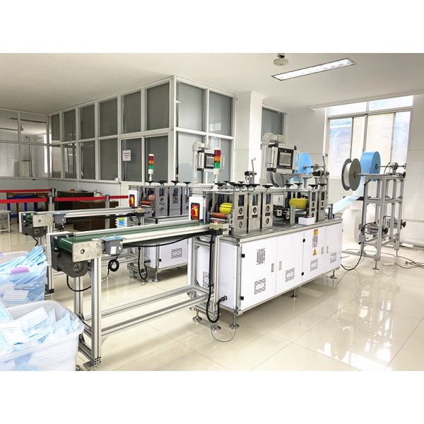 automatic 6KW 3 Ply disposable Face Mask Making Machine with touch screen control