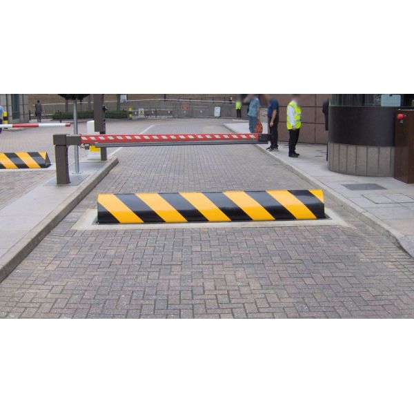 Electric Automatic Hydraulic Road Blocker Adjustable Fall / Rise Time With Lights