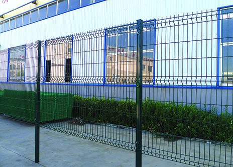 Square Post Green V Mesh Fencing