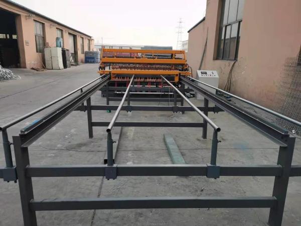 Quality Numerical Control 4KW 40PCS Fence Mesh Welding Machine for sale
