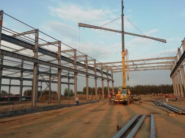 Quality Pre-engineering industrial design Portal Frame Heavy Duty Steel Structure Factory Building for sale