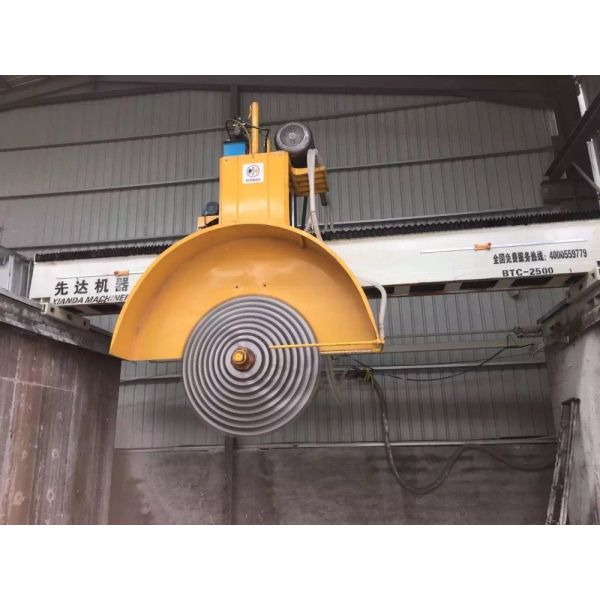 Power CNC Bridge Cutting Machine With Automatic Table Movement