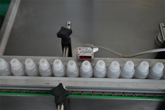 Eye Drops Filling Capping Intergrated Machine 3 In 1 Machine, Screw Capping With PLC Control