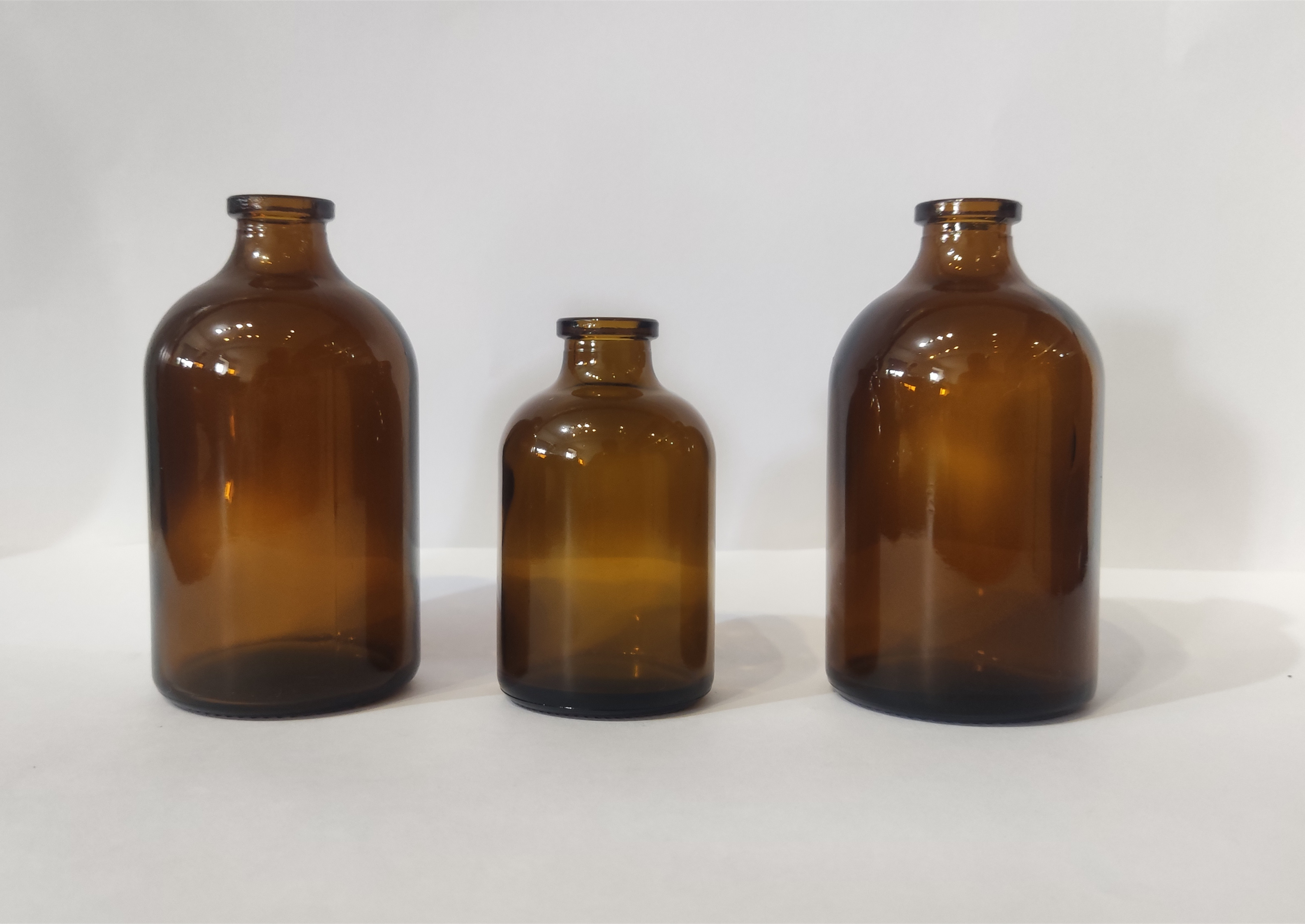 Borosilicate Glass Molded Essential Oil Bottle 20ml 30ml 50ml 100ml Injection Glass Vial